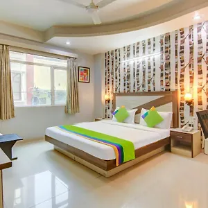 *** Hotel Treebo Rockwell Plaza India